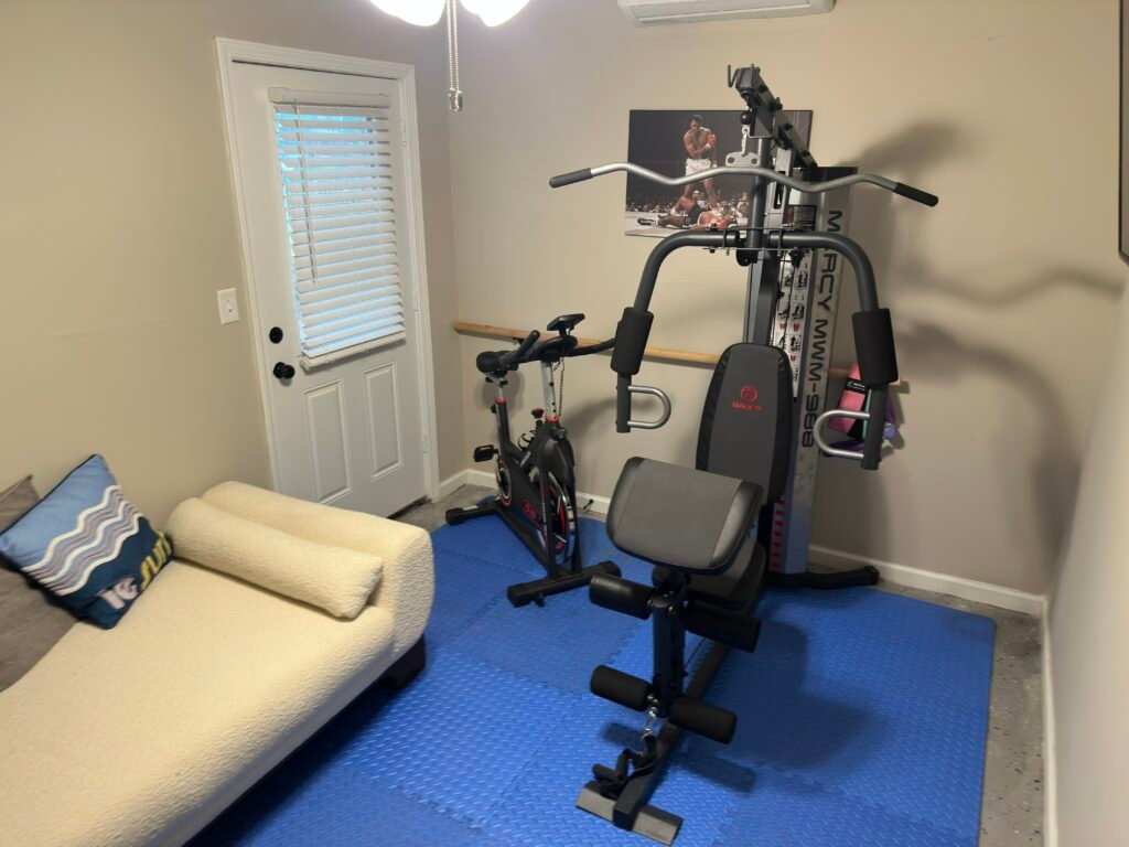 Lowerlevel gym daybed4